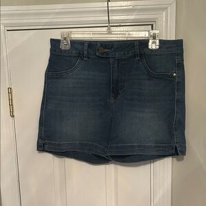 d. jeans Women's Blue Jean Shorts